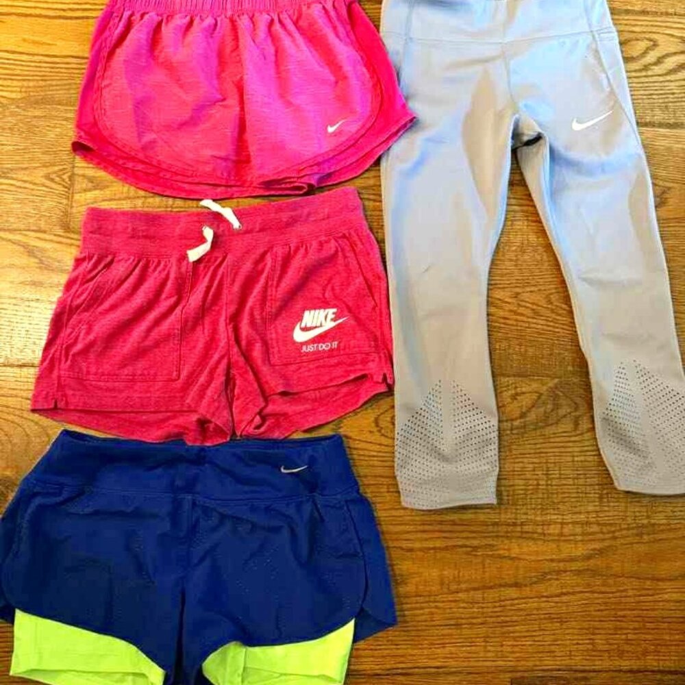 NIKE Bundle of Athletic running shorts & Dri-Fit leggings, good condition